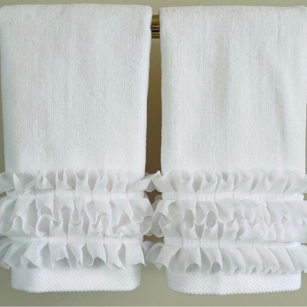 Simply Shabby Chic Ruffled Hand Towels
